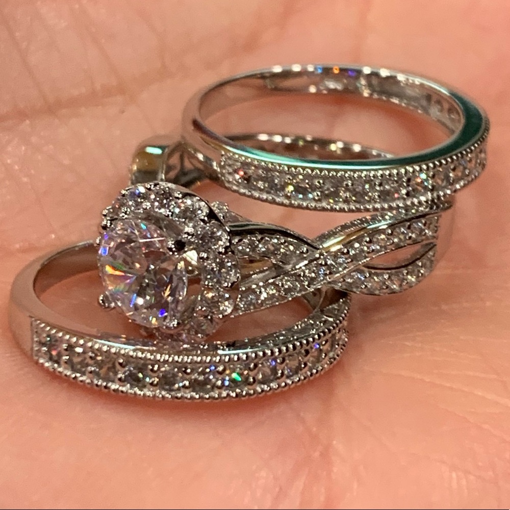 3pc Engagement Ring with 2 wedding bands  size 7 - Picture 4 of 8